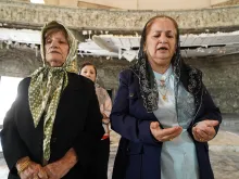 قدّاس في كنيسة الروح القدس الكلدانيّة بالموصل العراقيّة بمناسبة عيد العنصرة