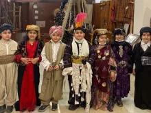 أطفال يرتدون الزيّ التراثيّ