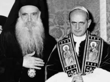 البابا بولس السادس والبطريرك المسكونيّ أثيناغوراس الأوّل، رئيس أساقفة القسطنطينيّة الأرثوذكسيّ