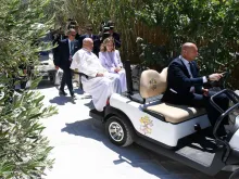 البابا فرنسيس يصل إلى بورغو إنيازيا الإيطاليّة للمشاركة في قمّة مجموعة السبع