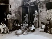 الأرمن في مخيّمات اللجوء في حلب بعدسة المصوّر فارتان ديرونيان بين عامي 1922 و1936