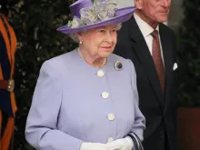 الملكة إليزابيث الثانية خلال زيارتها الفاتيكان في العام 2014