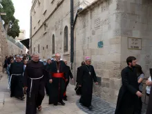 مسيرة صلاة احتضنتها شوارع القدس القديمة في 27 أكتوبر/تشرين الأول الماضي استجابةً لنداء البابا فرنسيس بتخصيص هذا اليوم للتضرّع من أجل السلام