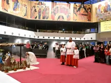 من احتفالات المؤمنين الكاثوليك بعيد الميلاد في البحرين